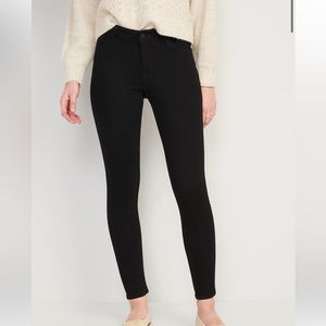 Old Navy Mid Rise Super Skinny Black Jeans